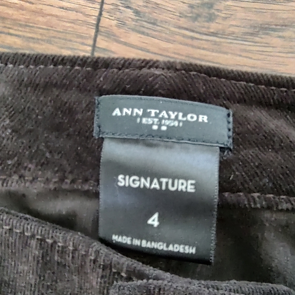 Ann Taylor Signature size 4 dark brown corduroy pants - Picture 4 of 6